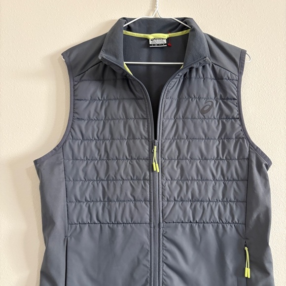 Asics Men's Performance INSULATED VEST Silver/Gray Size Small - Down / Fleece - Picture 2 of 9